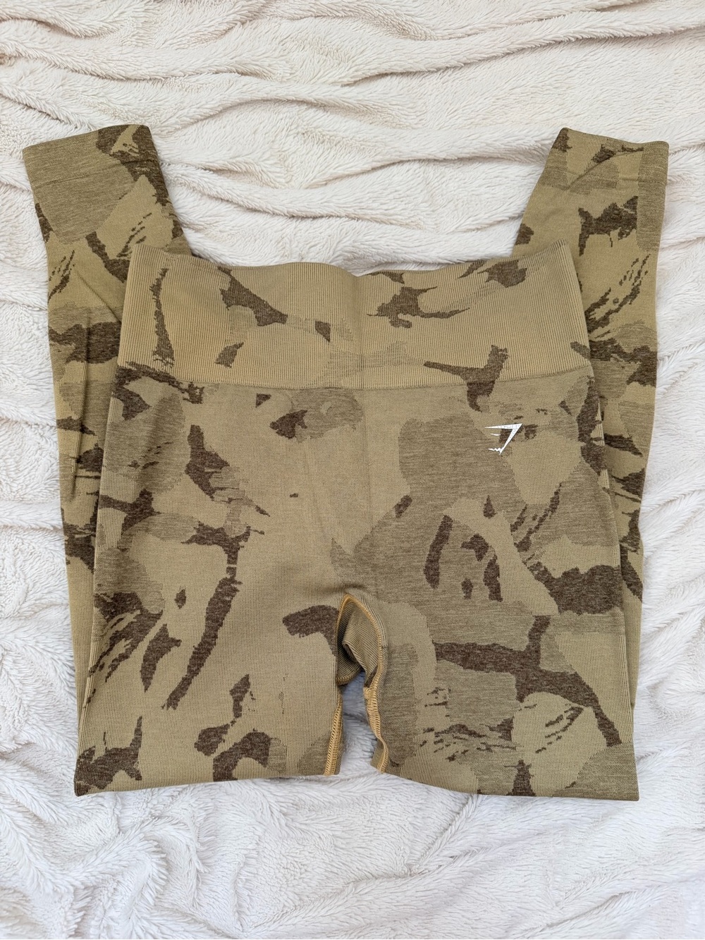 Gymshark Adapt Camo Seamless Leggings green/brown high-rise Sz M women's